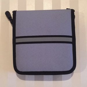 GAP Zippered CD Wallet